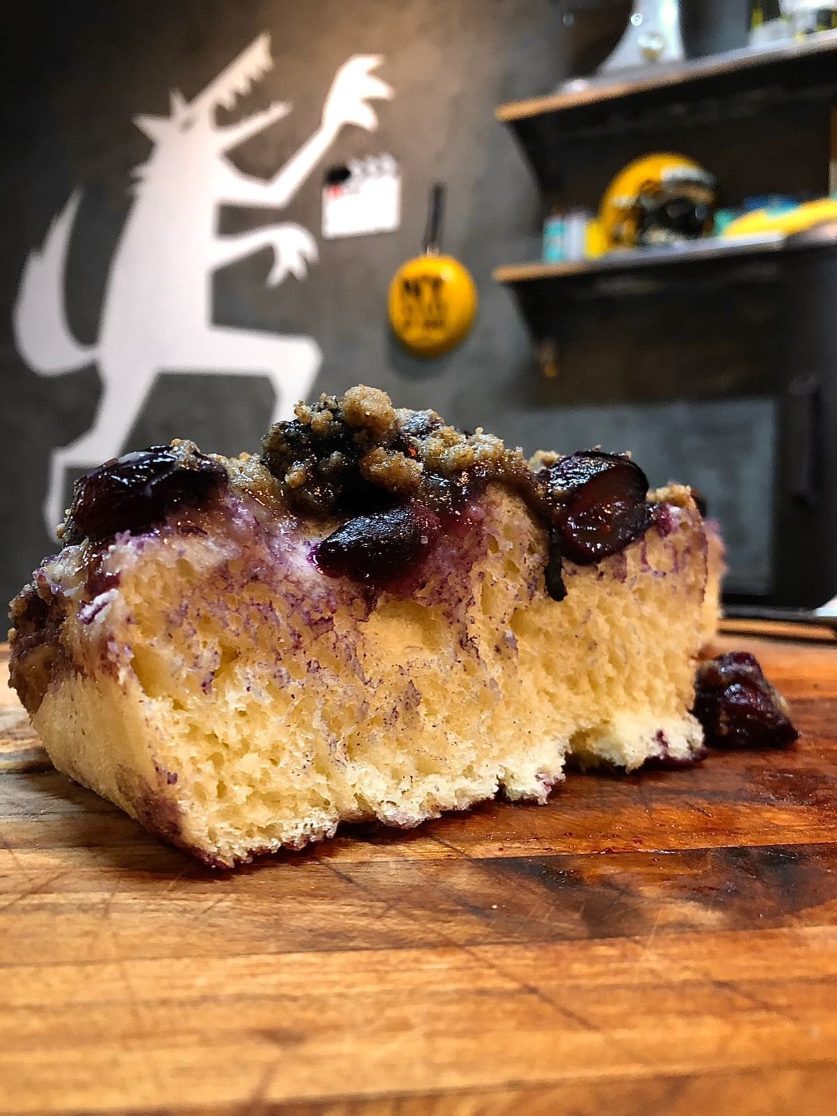 Focaccia com frutas e cobertura